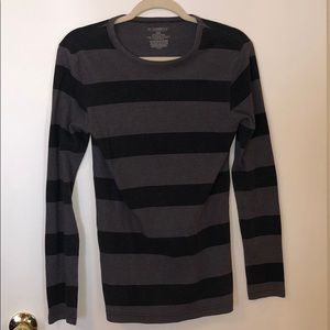 Black & Gray Long-sleeve Tee
